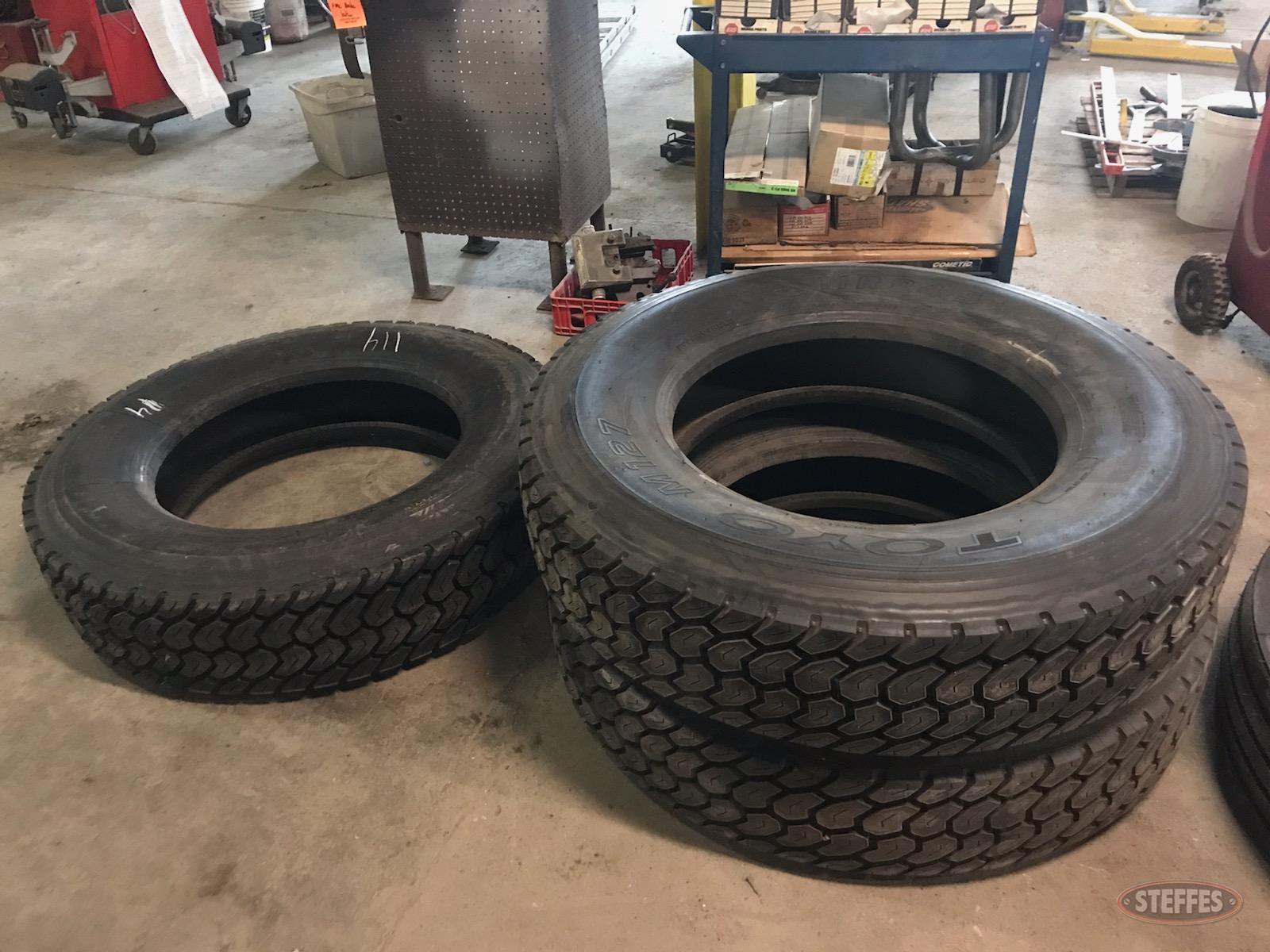 (3) 285-75R24.5 tires_5.jpg